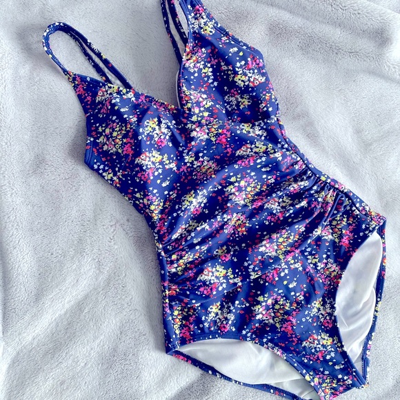 Boden Slimming One Piece Floral Swimsuit - Picture 1 of 3